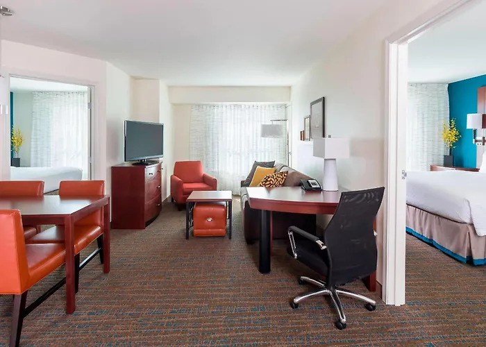 Hotel By Marriott