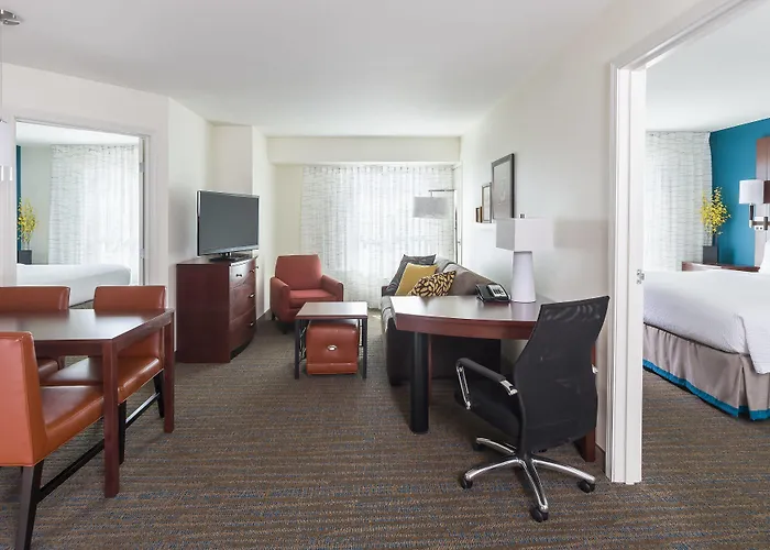 Hotel By Marriott
