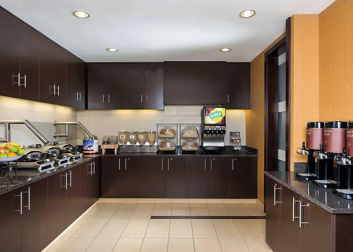 Hotel By Marriott