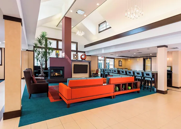 Hotel By Marriott