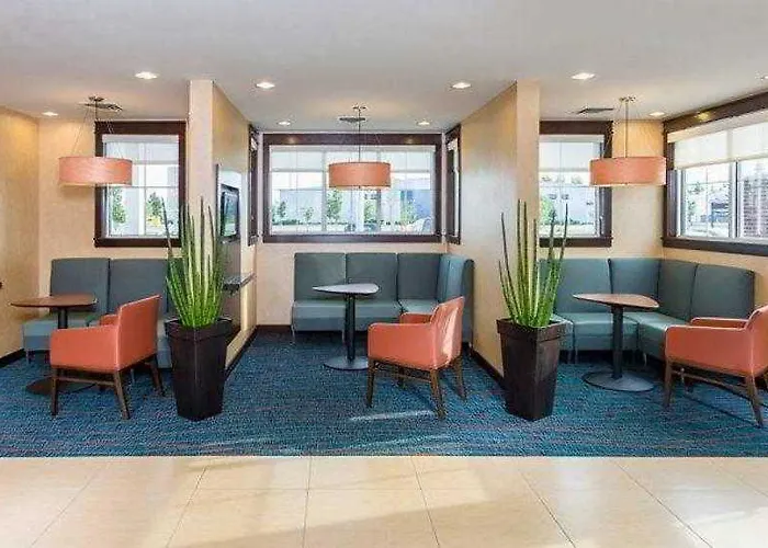Hotel By Marriott